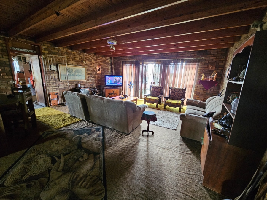 8 Bedroom Property for Sale in Potchefstroom Rural North West